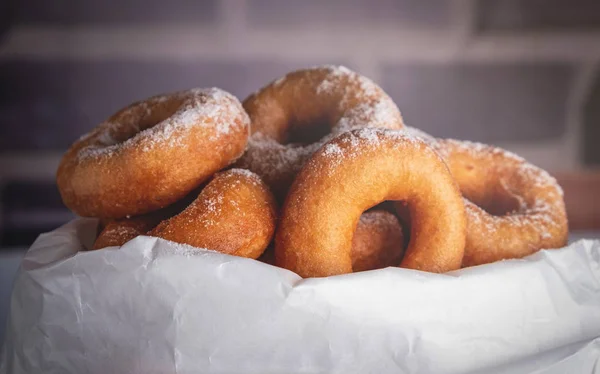 zanaat paketindeki birçok donuts yakın çekim