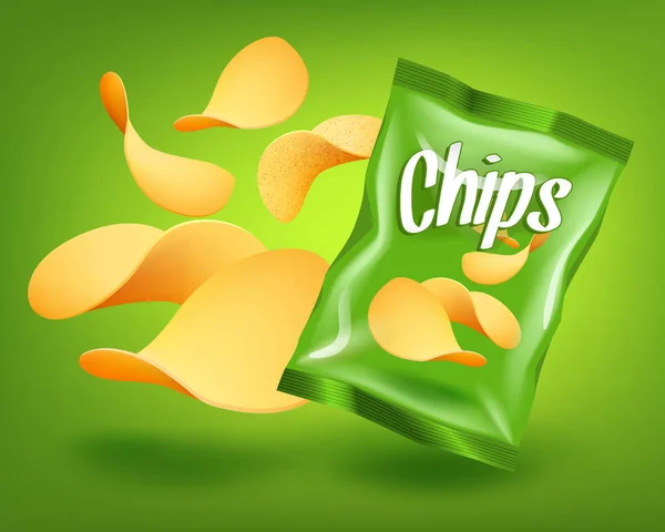 Пакет зеленых чипсов с желтыми хрустящими закусками, рекламная концепция — стоковый вектор