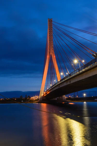 Belysta Kabel Stannade Bron Över Martwa Wisla Floden Nattetid Gdansk — Stockfoto