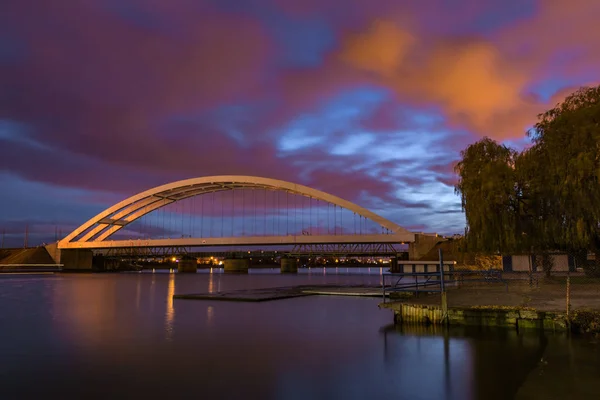 Ponte Ferroviária Sobre Rio Martwa Wisla Noite Gdansk Polónia Europa — Fotografia de Stock