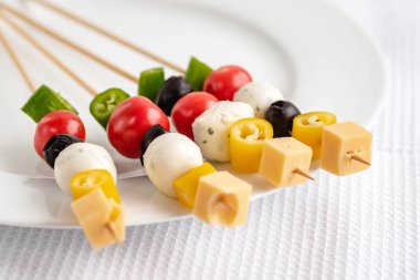 Meze çeşitli sebze ve peynir ile Stick.