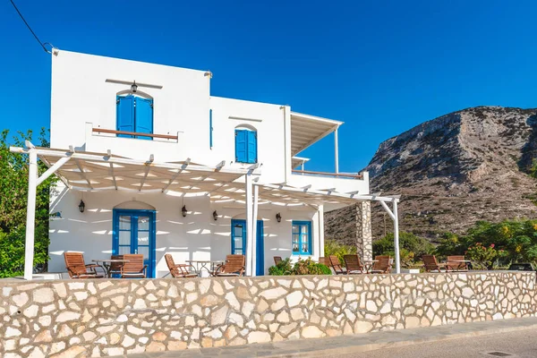 希腊西夫诺斯 2018年9月10日 夏季西夫诺斯岛美丽的基克拉迪建筑 — 图库照片