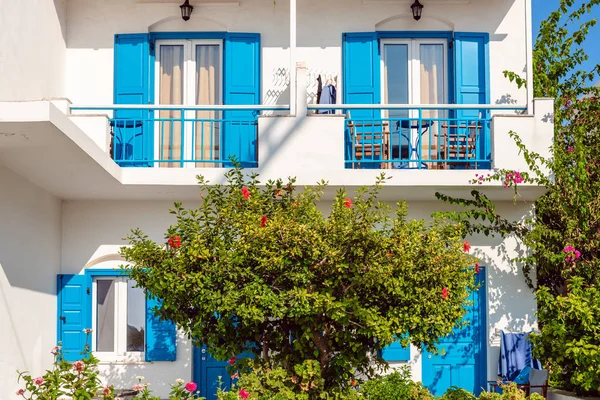 Sifnos Grécia Setembro 2018 Casa Grega Branca Com Janelas Portas — Fotografia de Stock