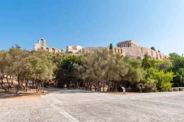 Atina, Yunanistan - 14 Eylül 2018: Acropolis Atina'da ana gezinti gördüm.
