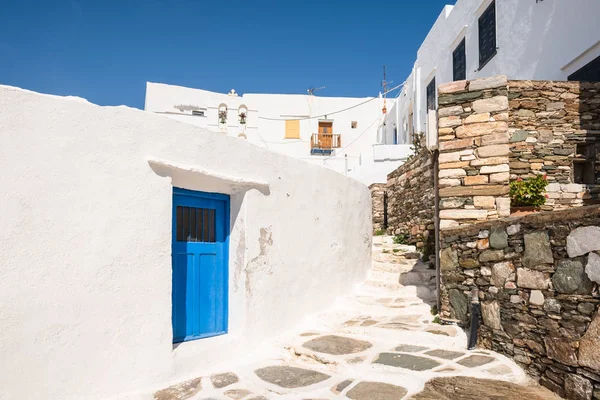 White architecture of Kastro, the ancient capital of Sifnos. Cyclades, Greece. Europe — Stock Photo, Image