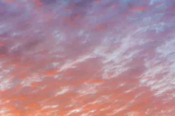 Pastel color evening sky and amazing clouds. — Stock Photo, Image