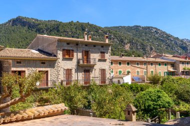 Valldemossa kasabasının güzel mimarisi, Mallorca adası, İspanya