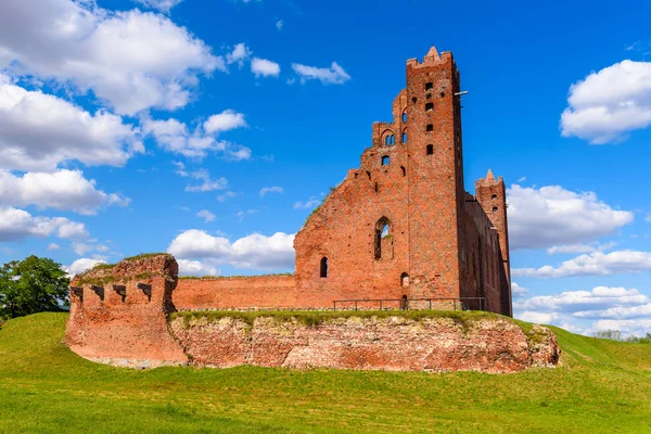 Ruinerna av det gotiska teutoniska slottet i Radzyn Chelminski, Polen, Europa — Stockfoto