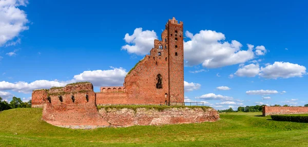 Ruinerna av det gotiska teutoniska slottet i Radzyn Chelminski, Polen, Europa — Stockfoto