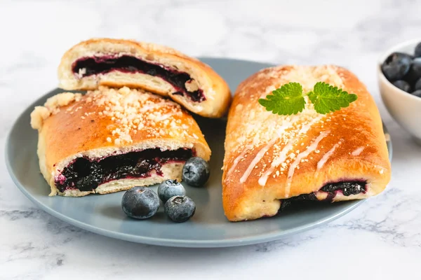 Yaban mersini ile geleneksel Lehçe Maya kek (jagodzianka).