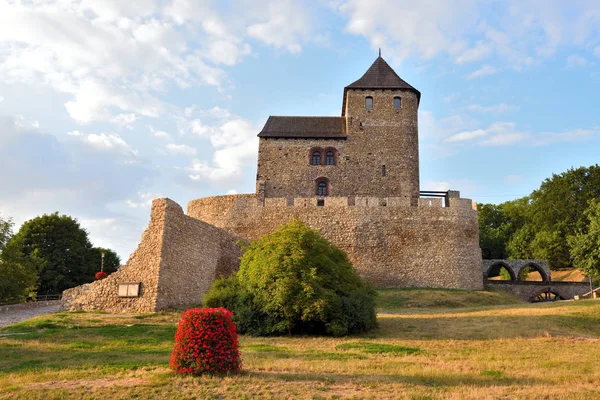 BEDZIN, POLAND - July 15, 2019: Medieval Bedzin Castle in southern Poland. The stone fortification dates to the 14th century. Europe — Stock Photo, Image