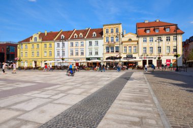 Bydgoszcz Polonya - 15 Ağustos 2019: Eski şehir tenements ile Bydgoszcz Eski Pazar Meydanı