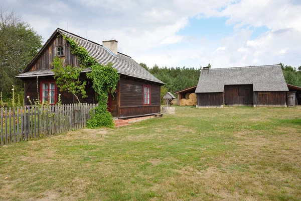 Das volkskulturelle Museum in osiek am Fluss notec, das Freilichtmuseum präsentiert polnische Volkskultur. polen, europa — Stockfoto