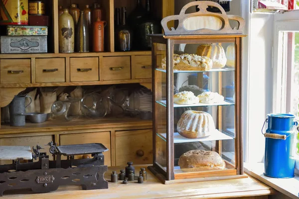 Osiek, Poland - August 16, 2019: Interior of old pastry shop in The Folk Culture Museum in Osiek by the river Notec. — Stock Photo, Image