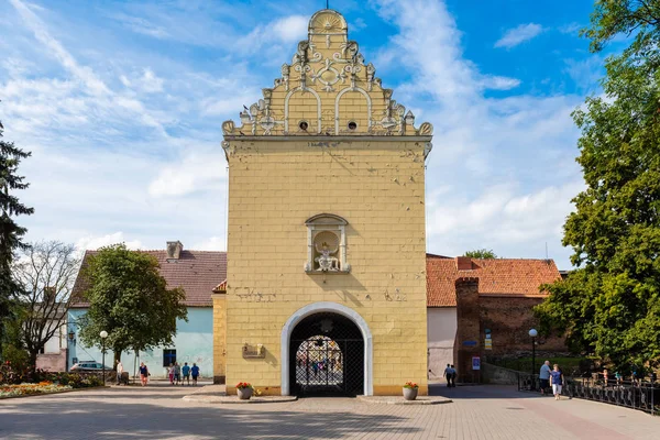 Κέλμνο, Πολωνία-17 Αυγούστου 2019: πύλη του Γκραντζαντάζ-είσοδος στην παλιά πόλη του Κέλμνο — Φωτογραφία Αρχείου