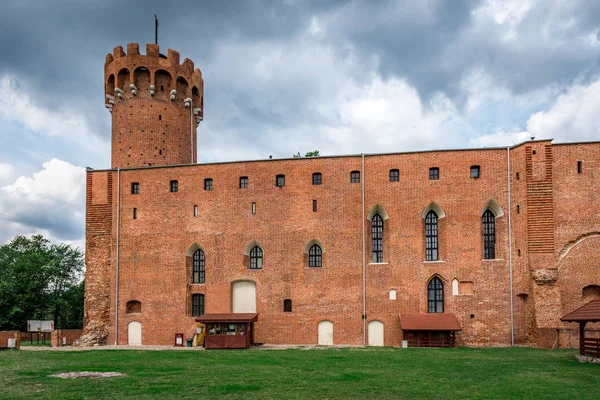 폴란드 스위시 - 2019년 8월 17일: 폴란드 스위시에, 폴란드, 유럽의 14세기 투토닉 성 — 스톡 사진