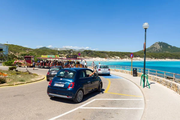 Maiorca, Espanha - 10 de maio de 2019: A costa nordeste de Maiorca na baía de Cala Agulla — Fotografia de Stock