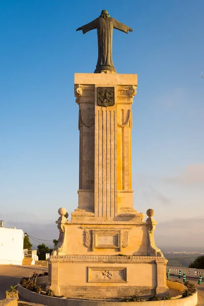 Меркадаль, Менхенгладбах - 13 октября 2019 года: Памятник Христу на вершине горы Эль-Торо - высочайшей вершине Менхенгладбаха, Балеарские острова, Испания — стоковое фото