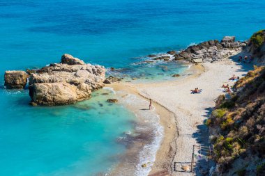Zakynthos, Yunanistan - 2 Ekim 2017: Xigia plajı - Zakynthos adasındaki doğal sülfür kaplıcası. Yunanistan.