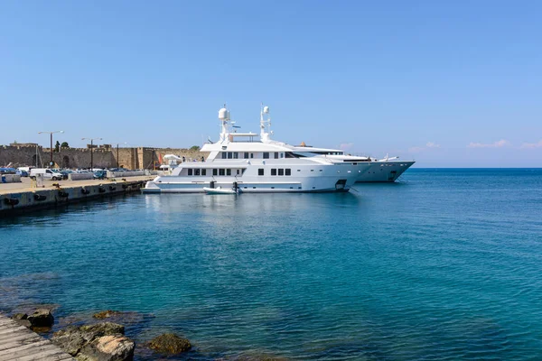 Yachts Luxe Amarrés Port Rhodes Grèce — Photo