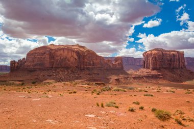 Monument Valley 'in manzara manzarası, Navajo Kabile Parkı, Arizona, ABD