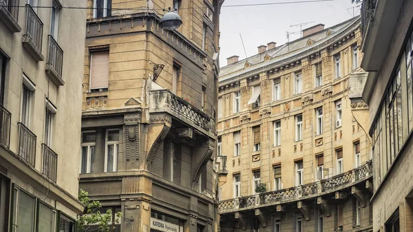 Antigua arquitectura húngara en el centro de Budapest, Distr — Foto de Stock