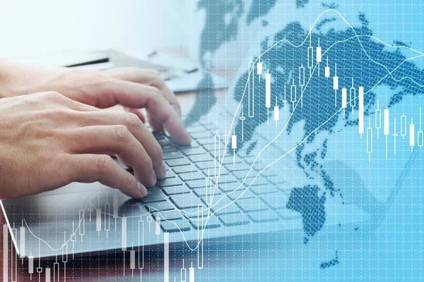 Globalt aktie marknads koncept. Använda bärbar dator för börsen. — Stockfoto