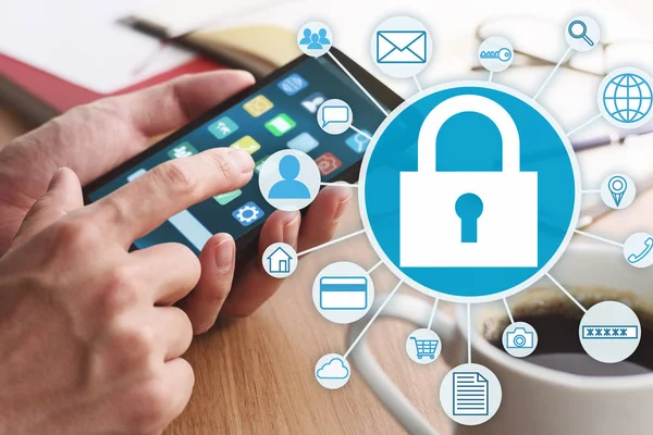 स्मार्टफोन सुरक्षा प्रणाली आणि वैयक्तिक डेटाचे संरक्षण . — स्टॉक फोटो, इमेज