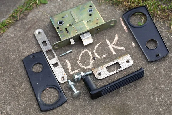 Cerradura de puerta desmontada — Foto de Stock
