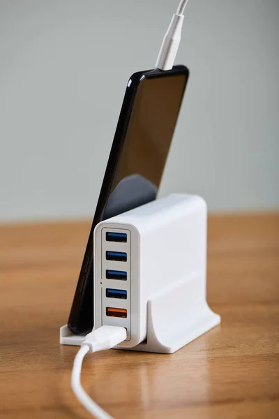 Multiport Charging Station Smart Phone General Single Port Charger — Stock Photo, Image