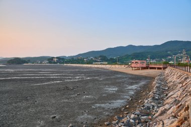 Janghwa-ri günbatımı izleme noktasının Ganghwado, Kore manzara.