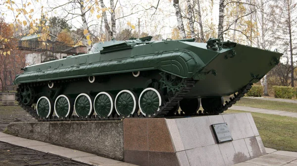 Amphibious Tank Monument Soldiers Paratroopers Divnogorsk — Stock Photo, Image