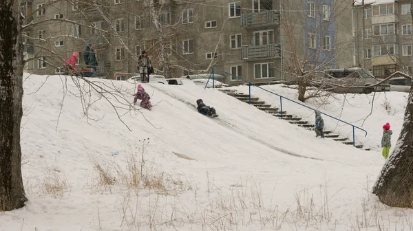 winter games - downhill skiing
