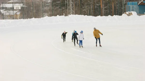 Sportler Trainieren Skater Stadion — Stockfoto