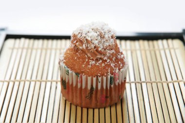 Tatlı ve lezzetli kekler, yakın çekim manzarası. 