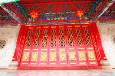 Antik tapınağın mimari detayları