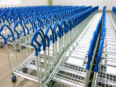 Boş alışveriş sepeti süpermarket