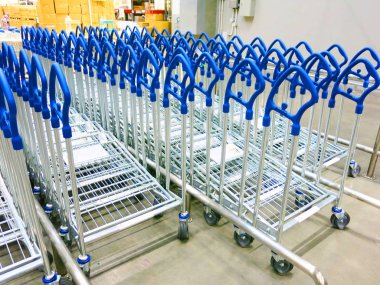 Boş alışveriş sepeti süpermarket