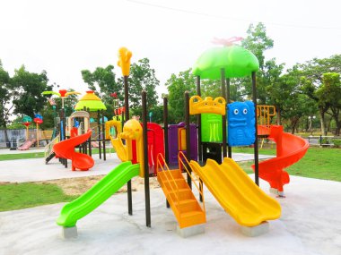 Parktaki çocuk parkı 