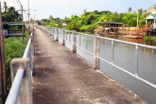 Old Bridge River Rural Village — Stok fotoğraf