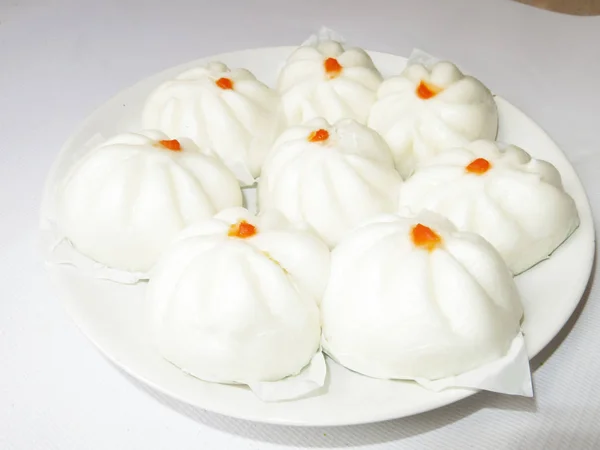 Steamed Dumplings Plate Close — стоковое фото