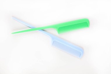 Beyaz arkaplanda taramaların yakın görüntüsü