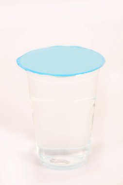 İçecek su plastik ambalaj.