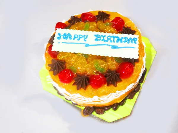 Delicious Birthday Cake Decorated Fresh Fruits — Φωτογραφία Αρχείου