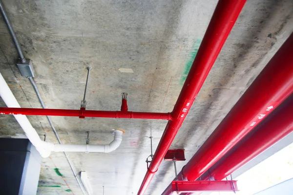 Red Pipes Industrial Building — Stock fotografie