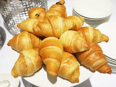 Lezzetli tatlıyı yakın. 