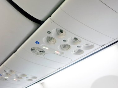 Bir yolcu uçağının içi 