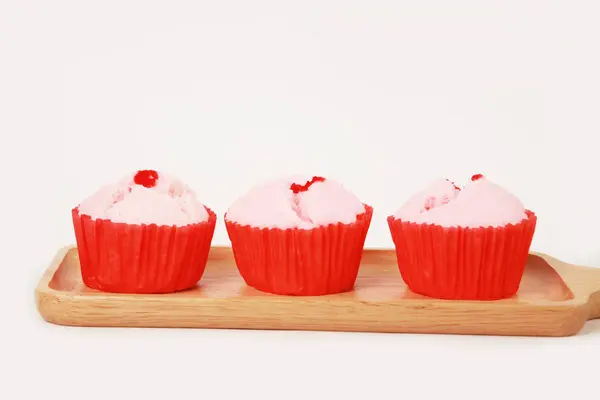 Close Cupcakes Saborosos Frescos Fundo Branco — Fotografia de Stock