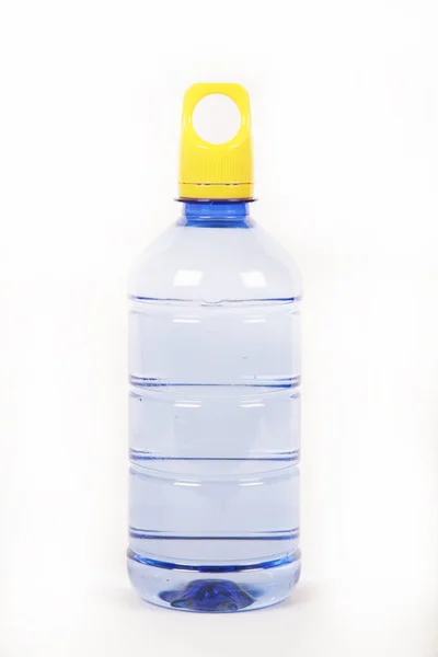 Flasche Wasser Auf Weißem Hintergrund — Stockfoto