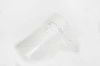 açık arkaplanda beyaz plastik konteynır